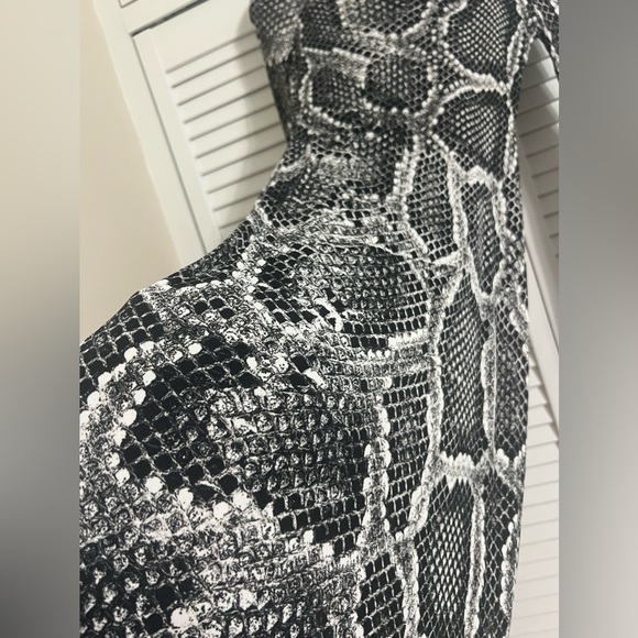 Just Cavalli Snakeskin-effect mini fitted dress size Small - Picture 4 of 5